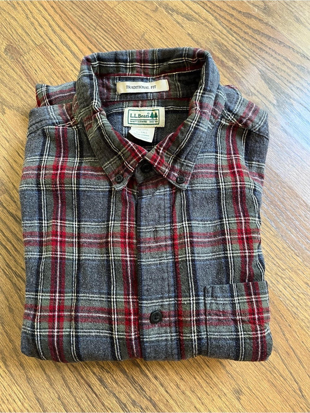 VTG L.L. Bean Men's Gray and Red Plaid Flannel  Warm Button-Down Shirt Sz LT